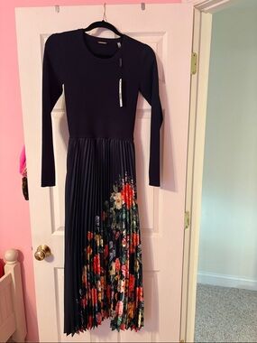 Elie Tahari twofer dress size small NWT